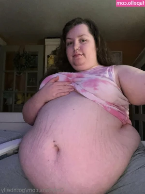 gothbelly - Feeling cute with my new hair and soft tummy.