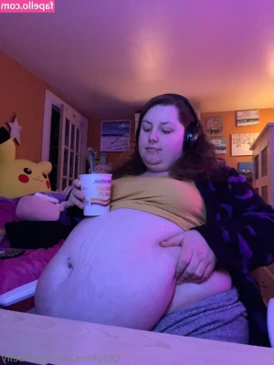 gothbelly - observe: me learning i can ✨ almost ✨ twerk