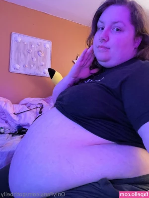 gothbelly - Posting an old stream of myself where I did a live solo cam show with