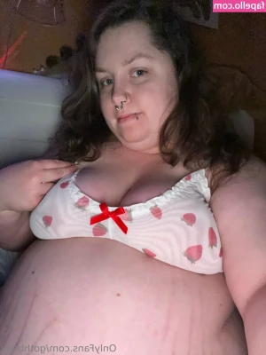 gothbelly - I wanna be the reason you nut every day.