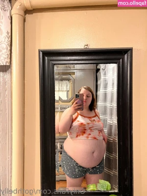 gothbelly - Eat it til I faint!