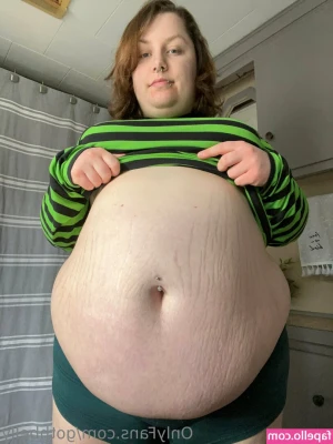 gothbelly - 1 ou 2 ? 👀