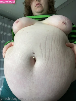 gothbelly - my pussy looks so pretty after being fucked and came in :3