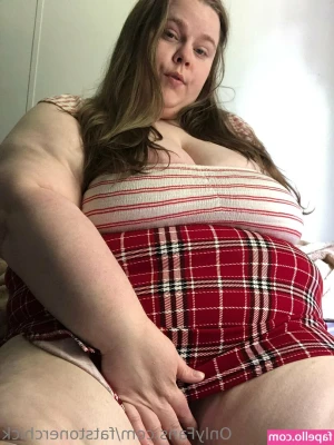 fatstonerchick - Do you like this one on me?