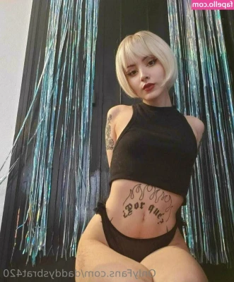daddysbrat420 - Straight out of the Shower ... post cardio 😘