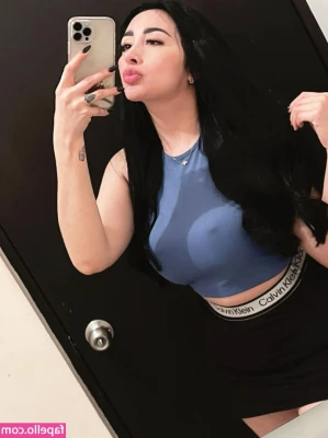 IvethGonz - Coniglietta zozzona🔥