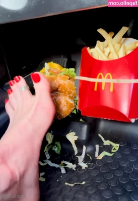 jescisfeet - Drinks a movie. You know what to do...