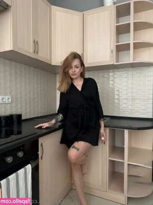 oliviaola - goth gf moment  videos are at the back of this post ❤️