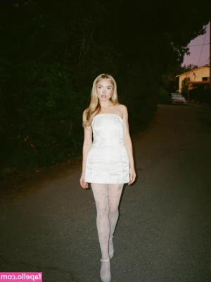 Natalie Alyn Lind [ natalie-alyn-lind ] - Lekker geil ANAAL op Koningsdag 🤴 💦🌶️🥵🧡🧡