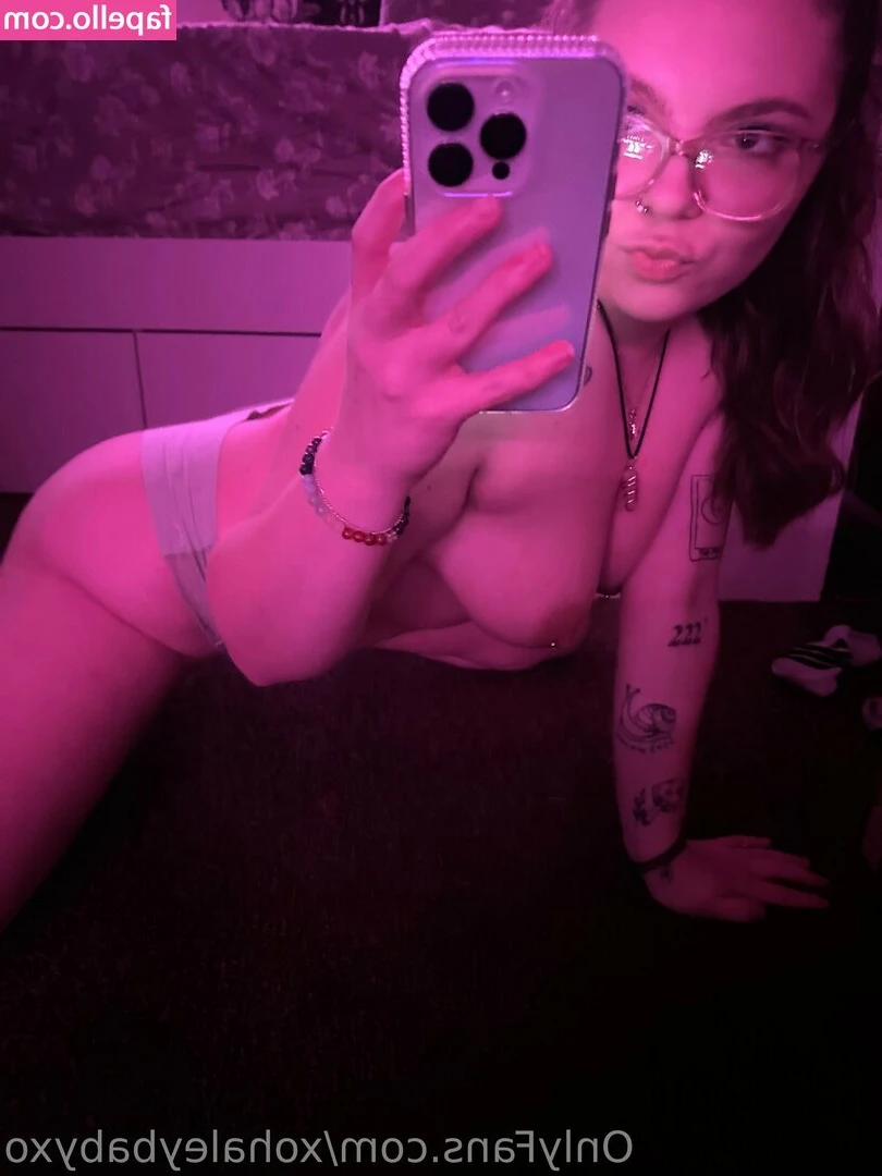 xohaleybabyxo - I have a new cumshot vid in the works for you all! "Classroom