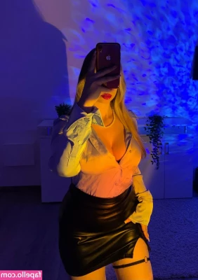 emilyxross - 😻 𝓐𝓷𝓪𝓵 𝓟𝓵𝓪𝔂 😻  🏝 5