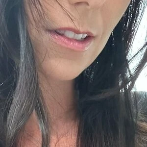 bustylustybrunette