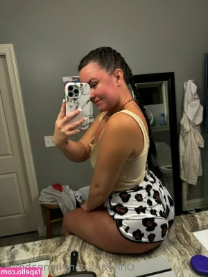 hannahmsd - My look today is pure fucking 🔥 Who wants to watch me get fucked