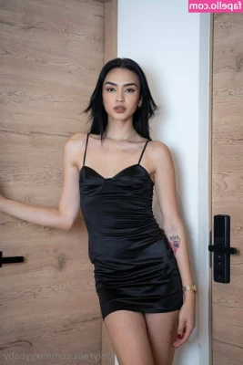 roxyybaby [ roxyybaby-3 ] - Wanna see more? Slide into my DM’s baby 👿💦