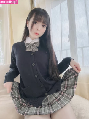 shimotsuki18 - Here is a Tiny Treat for you, this afternoon 🤤