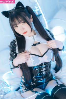 shimotsuki18 - Enjoying a hot shower this morning who’d like to join?