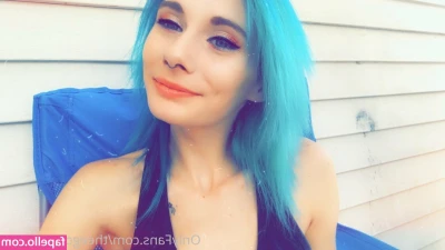 gupii.gupz [ gupii-gupz ] - Happy december <3  check inbox for full vid 💋 if anyone wishes