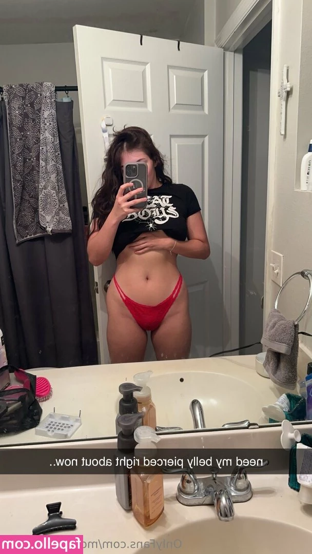 moto_bxbymolly [ moto-bxbymolly ] - Very short clip of me being fucked from behind  My perky ass bouncing