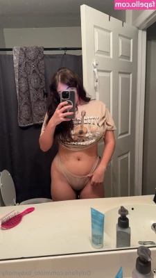 moto_bxbymolly [ moto-bxbymolly ] - Hot girl summer  I m saving up for a breast augmentation so any tips