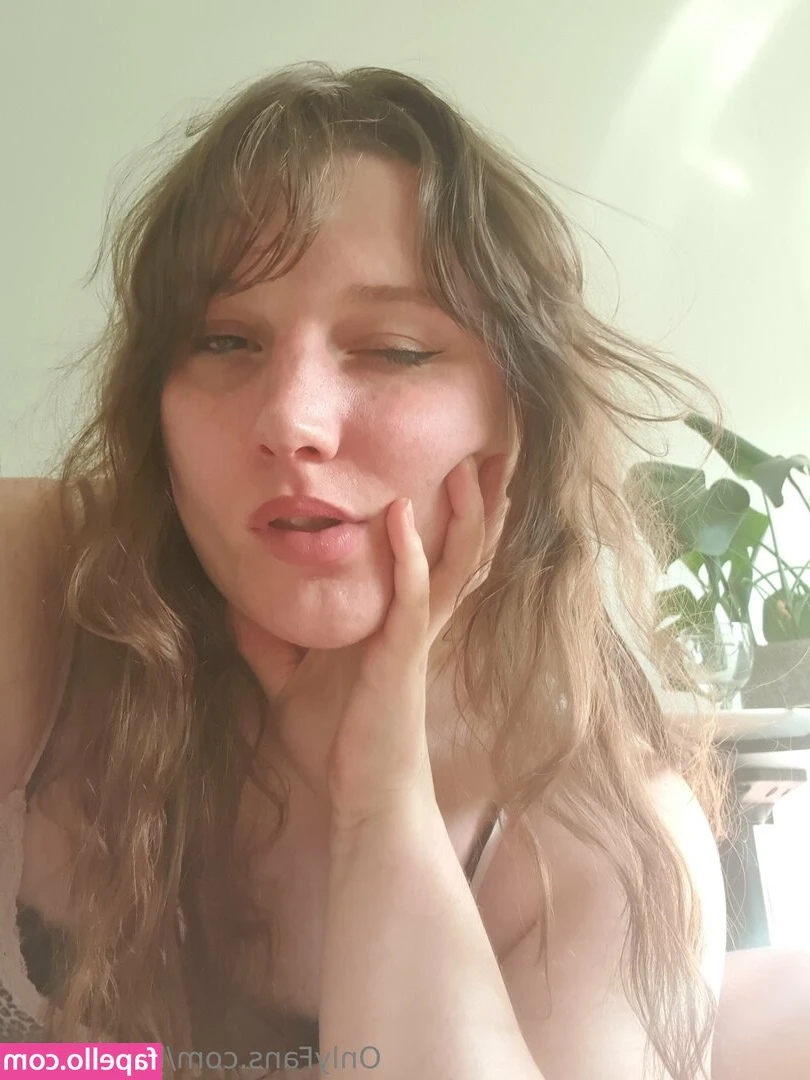 kinky_peas [ kinky-peas ] - Wanna see more of her?👀😋💕⬇️ Twitter @queenl12k Pornhub