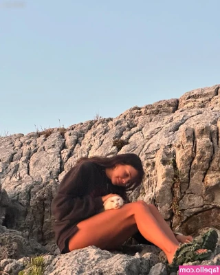 Nina Chuba [ nina-chuba ] - Sweater Weather  Even though it s cold out  these pics are HOT  When