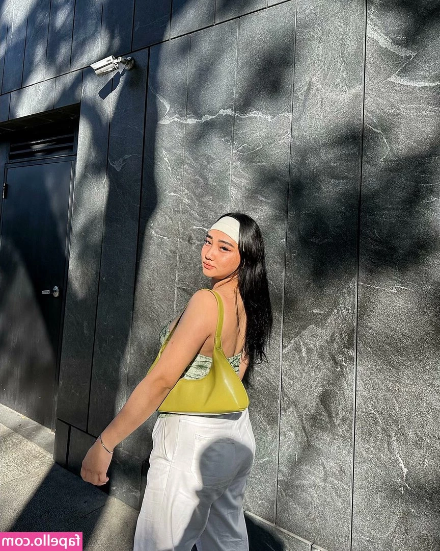 Kyrah Umadhay [ kyrah-umadhay ] - I wanna be spanked and filled which hole do you choose   3 tip for