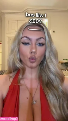 Abi Greasley [ abi-greasley ] - would i look sexy as a cartoon?😈😈