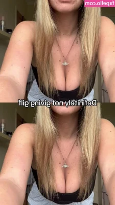 Abi Greasley [ abi-greasley ] - Imagine sniffing this when I sit on your face 😜