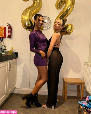 Abi Greasley [ abi-greasley ] - 🥵 watch us chainsmoking and fucking💦 @u178278320 (MrPenny)
