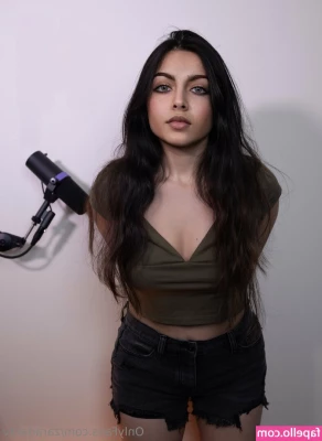 zaradar.tv [ zaradar-tv ] - Body back legs nude