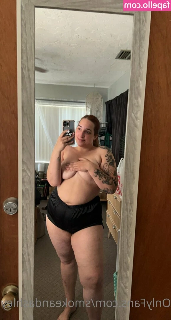 smokeandashley - 🧽🫧wash me everywhere I like it🥒💦🍑