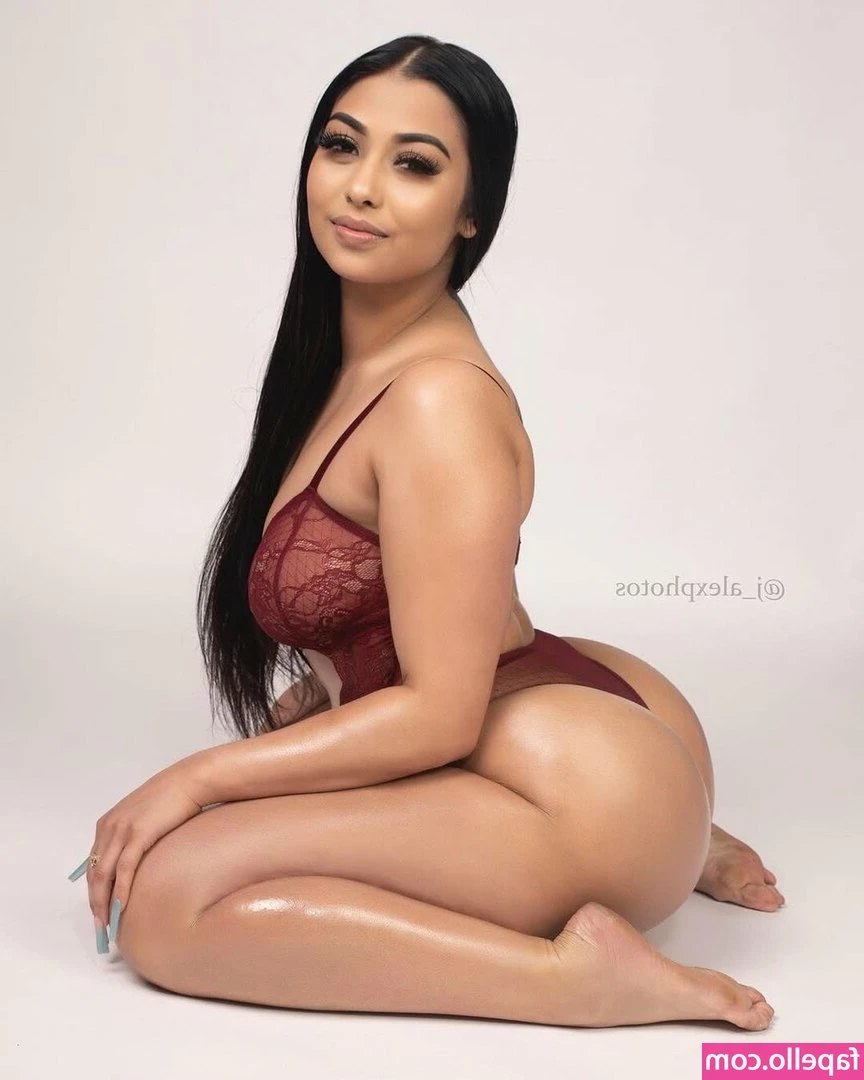 Kreamy Cakes [ kreamy-cakes ] - I love the way you watch me 🥰😇💛