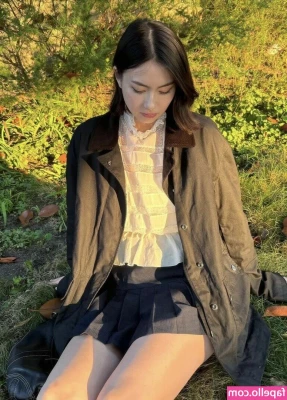 Lauren Tsai [ lauren-tsai ] - How often would you like locked messages to be sent to you