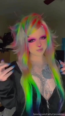 them_ification [ them-ification ] - Tanning salons = funky sexy pictures!