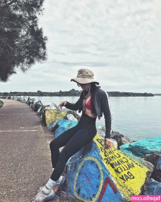 ggshacylin - Who wants to take me out of this shirt