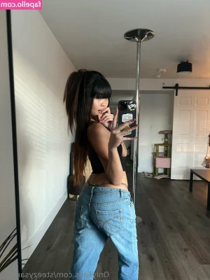 Steezysammyy - i'm lonely baby 🙊 wanna play with me?
