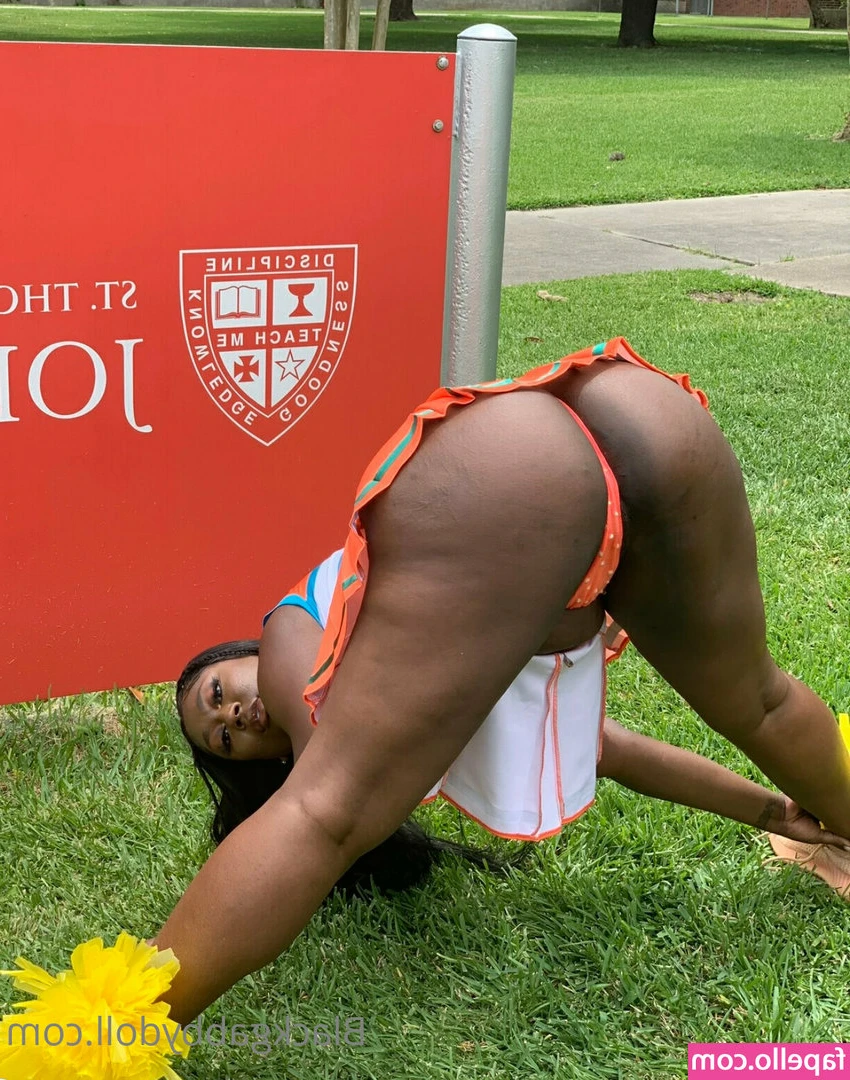 gabbyfox_free [ gabbyfox-free ] - Oh my 😳😰🤤  💌DM me for custom videos or