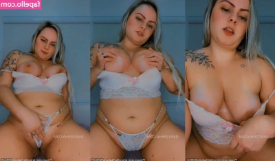 Gabyzinha - wagging my tail 4 u