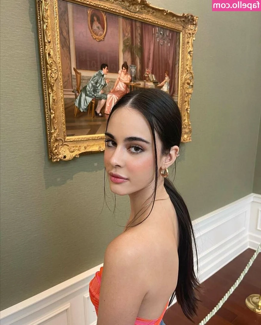 Angelina Skye Walker [ angelina-skye-walker ] - Wanna see? Too bad 😼
