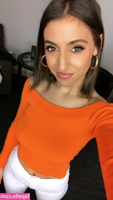 Andrea Helfrich [ andrea-helfrich ] - Pull these panties to the side 🔥😋