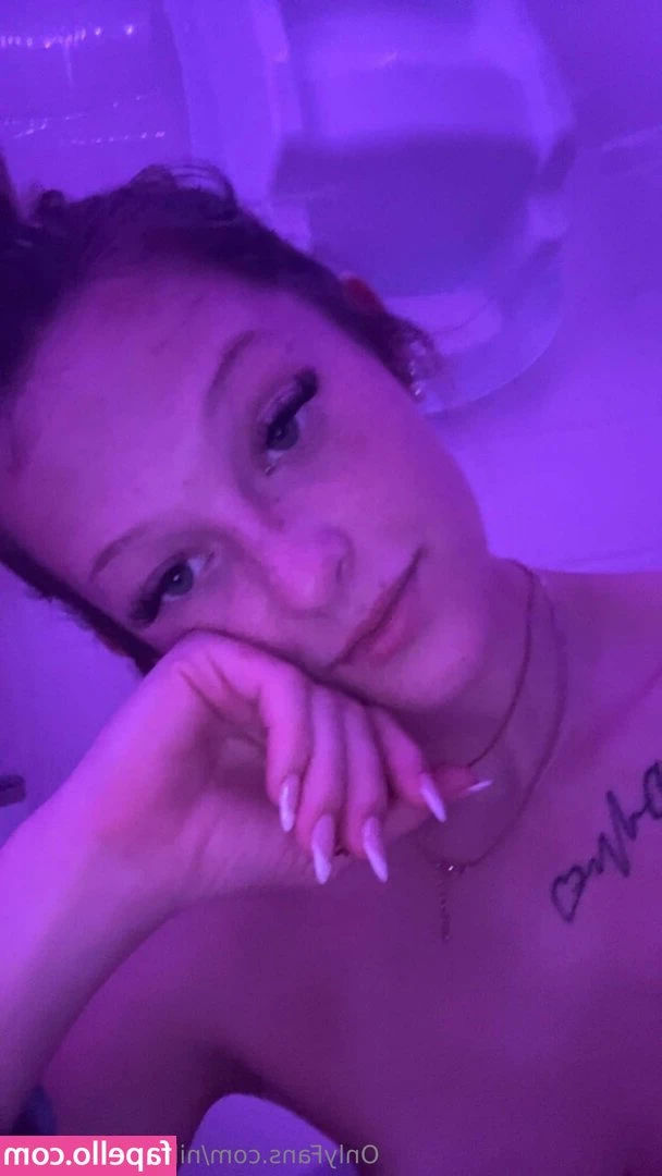 nikkolescottfree - I’m Really anxious about the video I sent in the DM… don’t tell