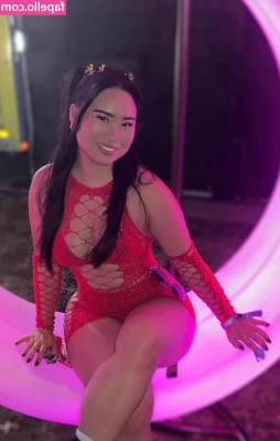 Elizabeth Vy [ elizabeth-vy ] - A like is not just a poke at the screen  baby   it s your