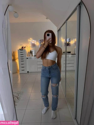 Leoobalys - Do you like it when I squish my tits together like dis