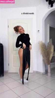 Leoobalys - My pussy looks so phat when my pussy lips are shaved