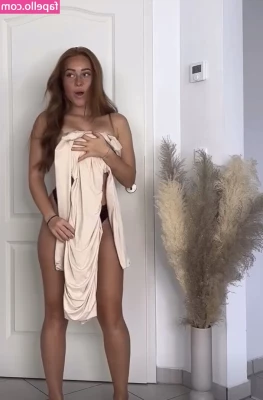 Leoobalys - Undressing after getting my nails done