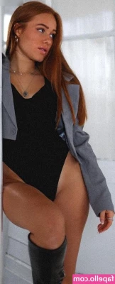 Leoobalys - titties look better in a gaming chair