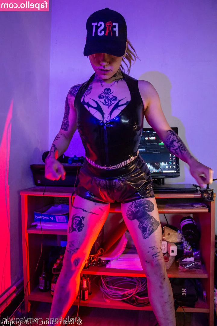 sowln - hey my love, i'm available right now to have fun with you