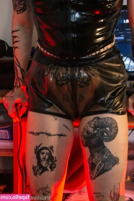 sowln - like this daddy?  pls like this post if I'm being a good girl ♥️