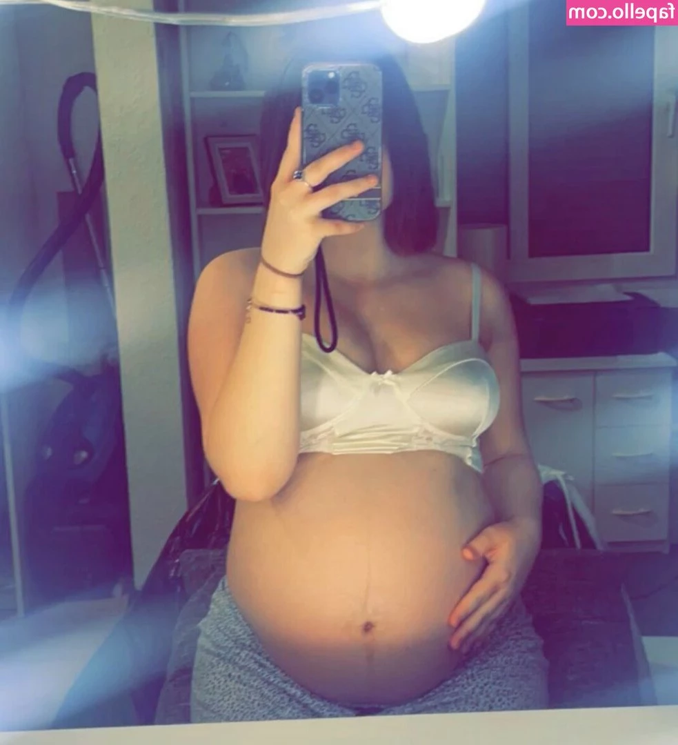 Mariya Oleksiyenko [ mariya-oleksiyenko ] - Gunna go take a shower. Might take some pictures :)