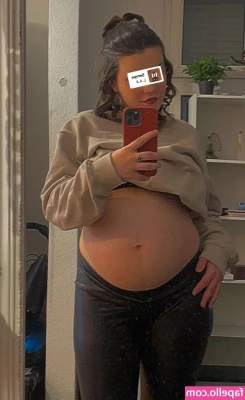 Mariya Oleksiyenko [ mariya-oleksiyenko ] - I need a sleeping partner    Any takers